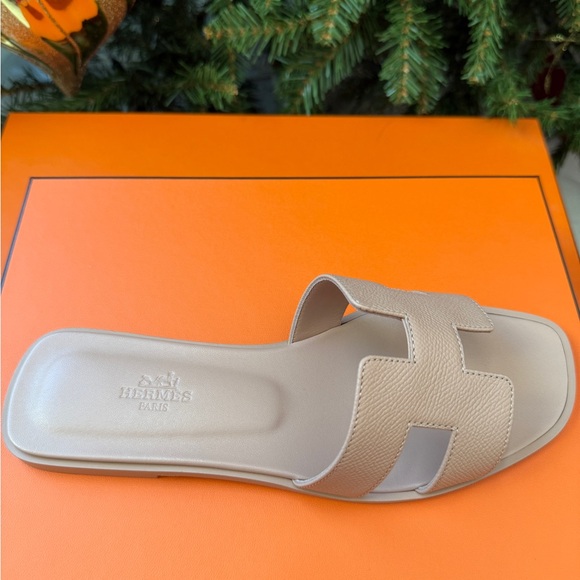 Hermes Oran Beige Perlino Epsom Leather Blush Sandals Flats all sizes - Picture 13 of 14